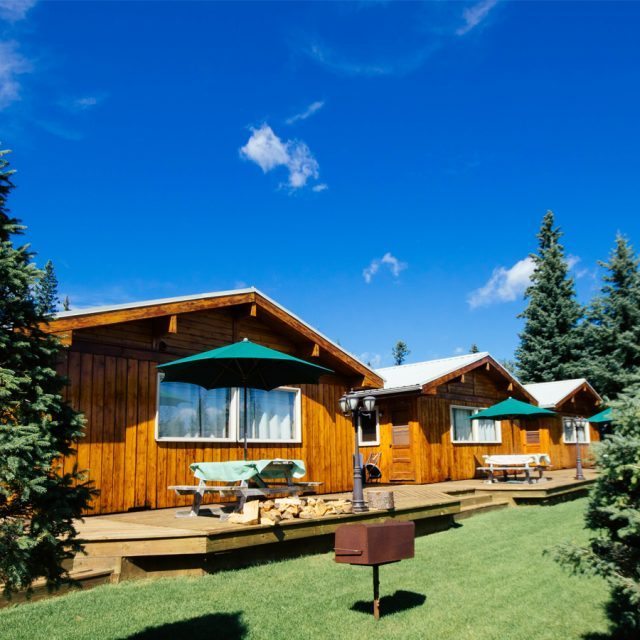 Sunset Bay Resort cabins for rent SK